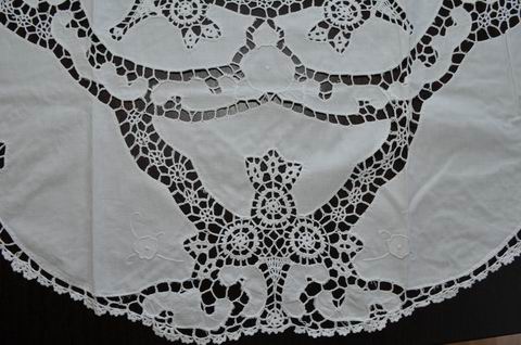   CROCHET Tablecloth or Topper, with 4 Napkin Set, White, 34 Round